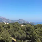 Agay, Cap Esterel, Magnifique Vue Panoramique Et Massif De L'esterel, Terrasse Sud, Accès 5 Piscines, Parking, Dernier étage, Classé 3 étoiles, Site Naturel De Rêve *