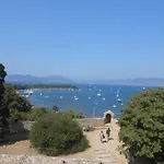 Agay, Cap Esterel, Magnifique Vue Panoramique Et Massif De L'esterel, Terrasse Sud, Accès 5 Piscines, Parking, Dernier étage, Classé 3 étoiles, Site Naturel De Rêve Appartement *