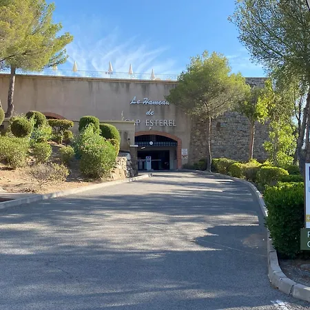 Agay, Cap Esterel, Magnifique Vue Panoramique Et Massif De L'esterel, Terrasse Sud, Acces 5 Piscines, Parking, Dernier Etage, Classe 3 Etoiles, Site Naturel De Reve Saint-Raphaël