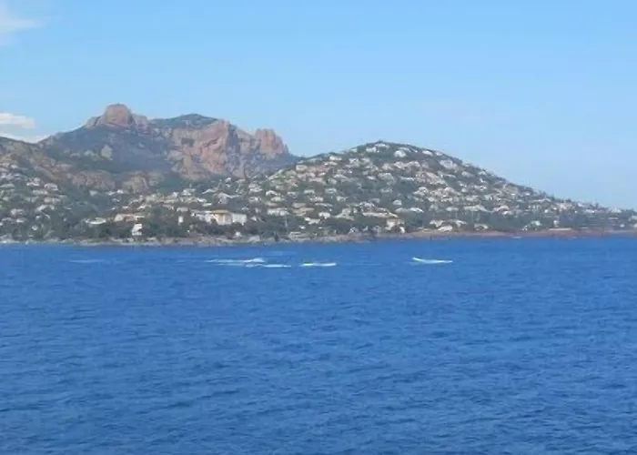 Apartamento Agay, Cap Esterel, Magnifique Vue Panoramique Et Massif De L'esterel, Terrasse Sud, Accès 5 Piscines, Parking, Dernier étage, Classé 3 étoiles, Site Naturel De Rêve *