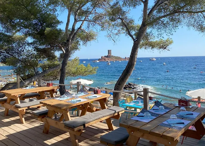 Agay, Cap Esterel, Magnifique Vue Panoramique Et Esterel, Terrasse, Piscines, Parking, Dernier Etage, 3 Etoiles Apartment *