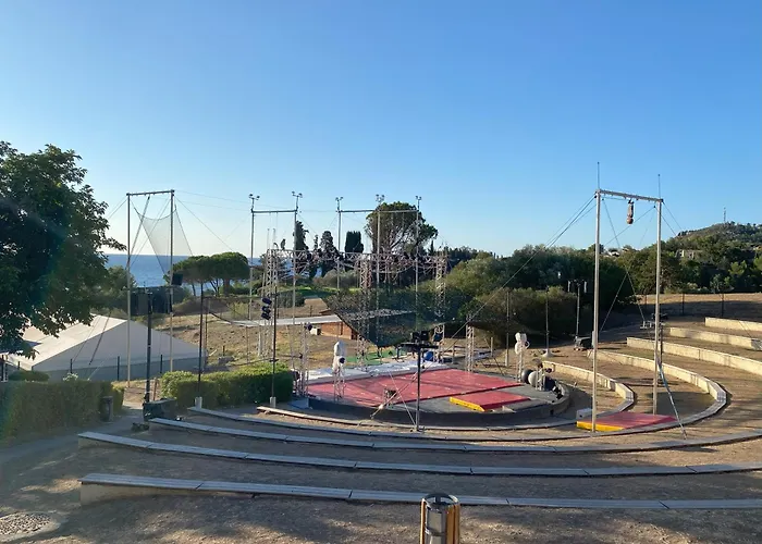 Agay, Cap Esterel, Magnifique Vue Panoramique Et Massif De L'esterel, Terrasse Sud, Accès 5 Piscines, Parking, Dernier étage, Classé 3 étoiles, Site Naturel De Rêve Apartamento