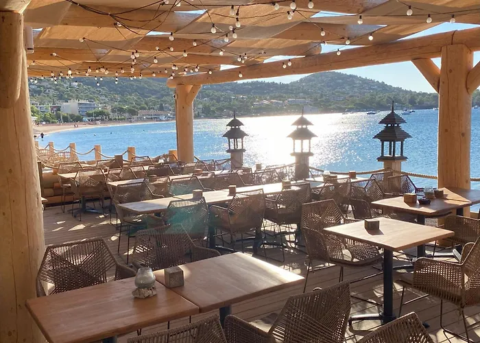 Agay, Cap Esterel, Magnifique Vue Panoramique Et Massif De L'esterel, Terrasse Sud, Accès 5 Piscines, Parking, Dernier étage, Classé 3 étoiles, Site Naturel De Rêve Apartamento